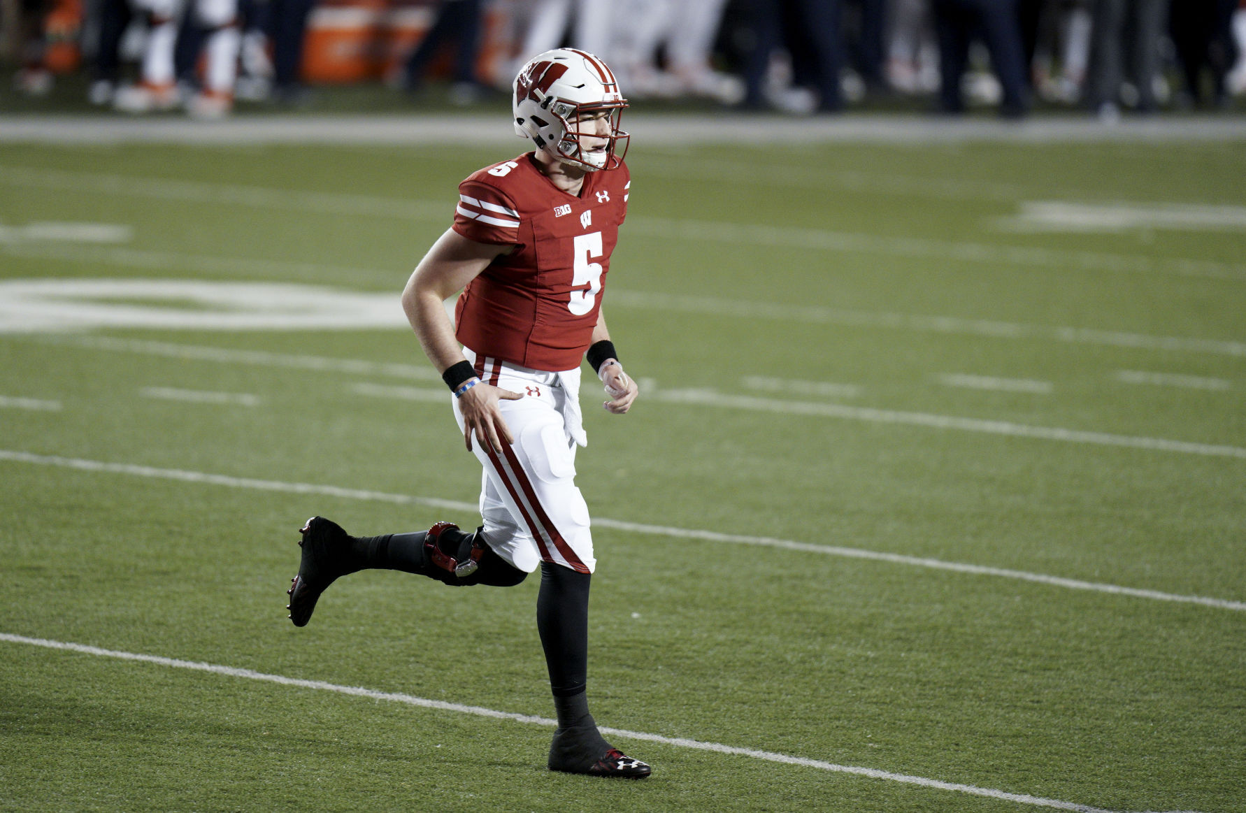 UW 45, Illinois 7